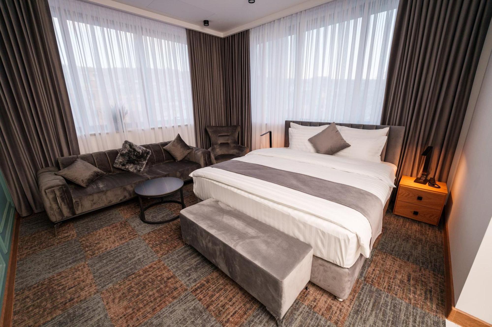 Revive Boutique Hotel Єреван Екстер'єр фото